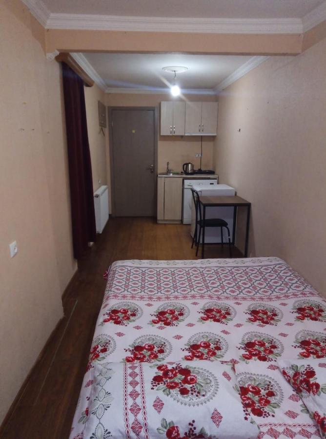 Vake-House Hotell Tbilisi Exteriör bild