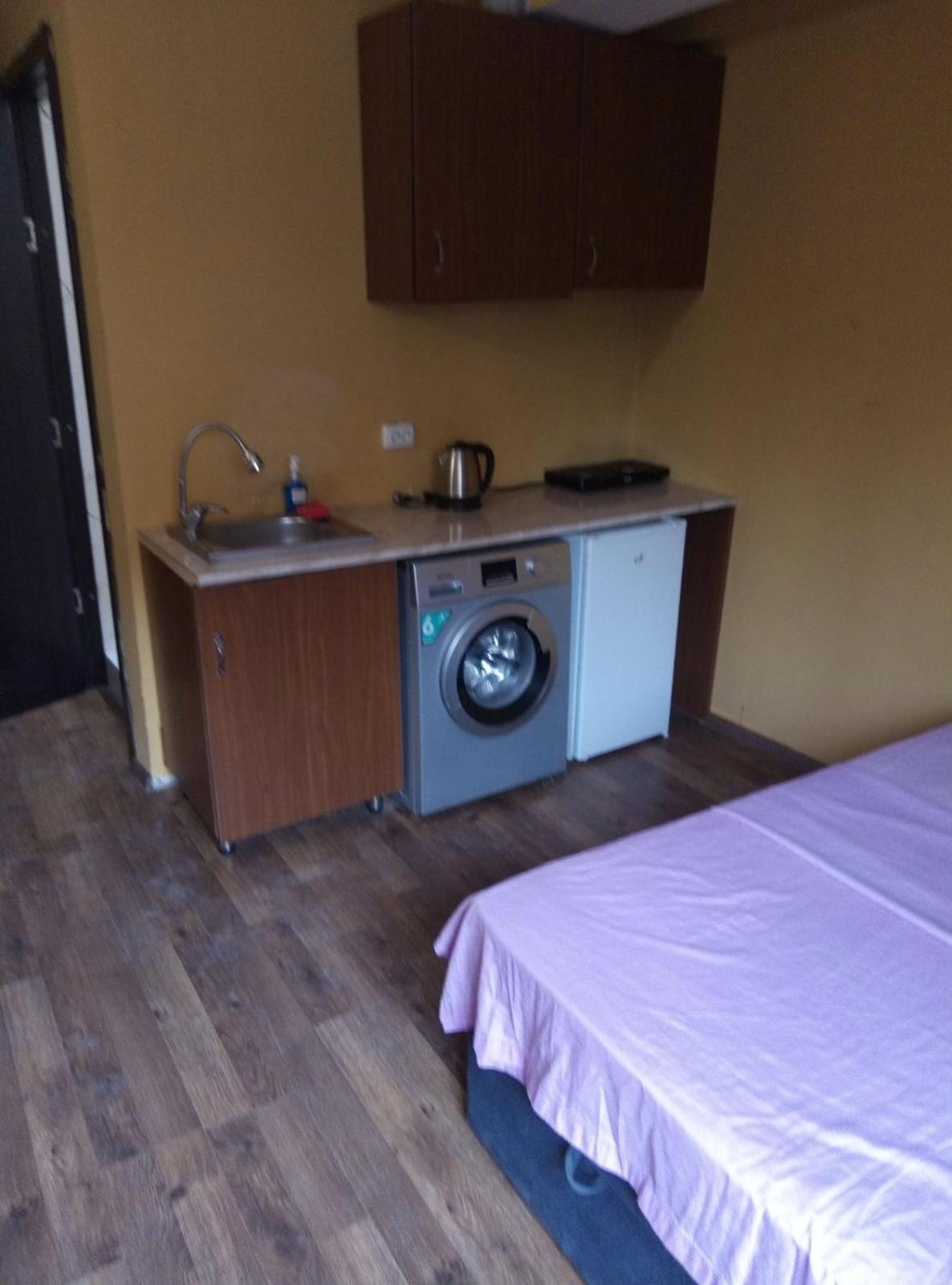 Vake-House Hotell Tbilisi Exteriör bild